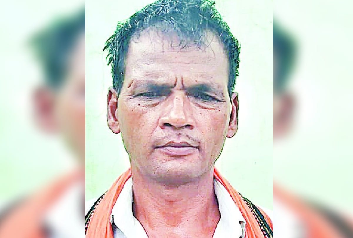 Manrega Worker Vijay Singh Become Pradhan In Jalesar Panchayat