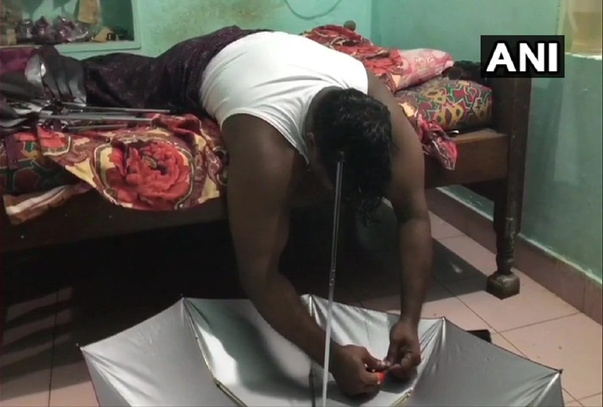 An umbrella maker in Kozhikode is facing hardship due to the pandemic one organisation helping him to sell unmbrella