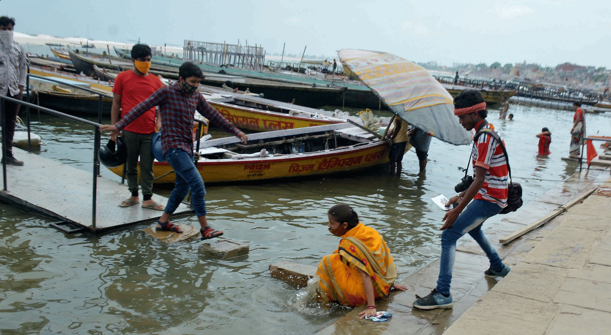Ganga Water level increasing Water being released in Ganga to overcome algae problem in varanasi