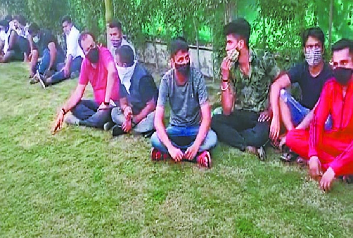 Party in two farm houses by breaking Corona rules, 75 arrested