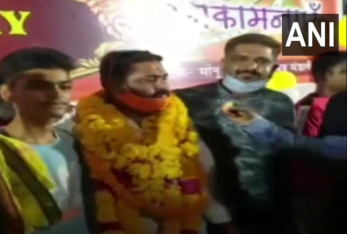penalty imposed on BJP Yuva Morcha district president Mridul Dwivedi for flouting corona norms