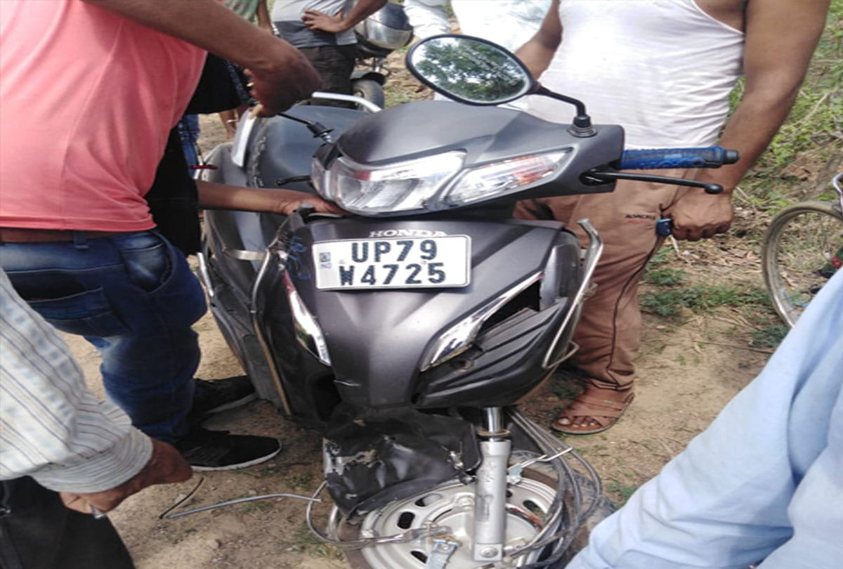 collision with unknown vehicle, two people died