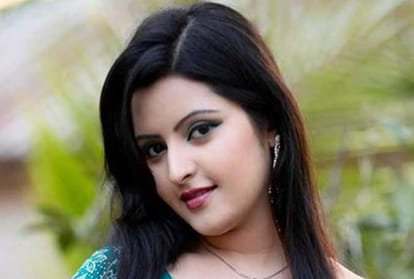 Bangladeshi actress Pori Moni alleges Rape Murder attempts by Businessman seek Justice from PM