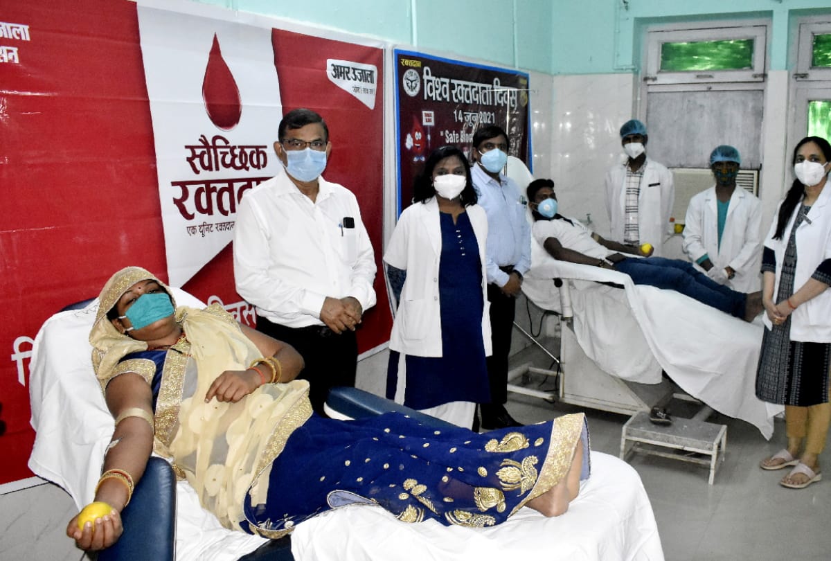 Amar Ujala Foundation campaign to donate blood in Gorakhpur