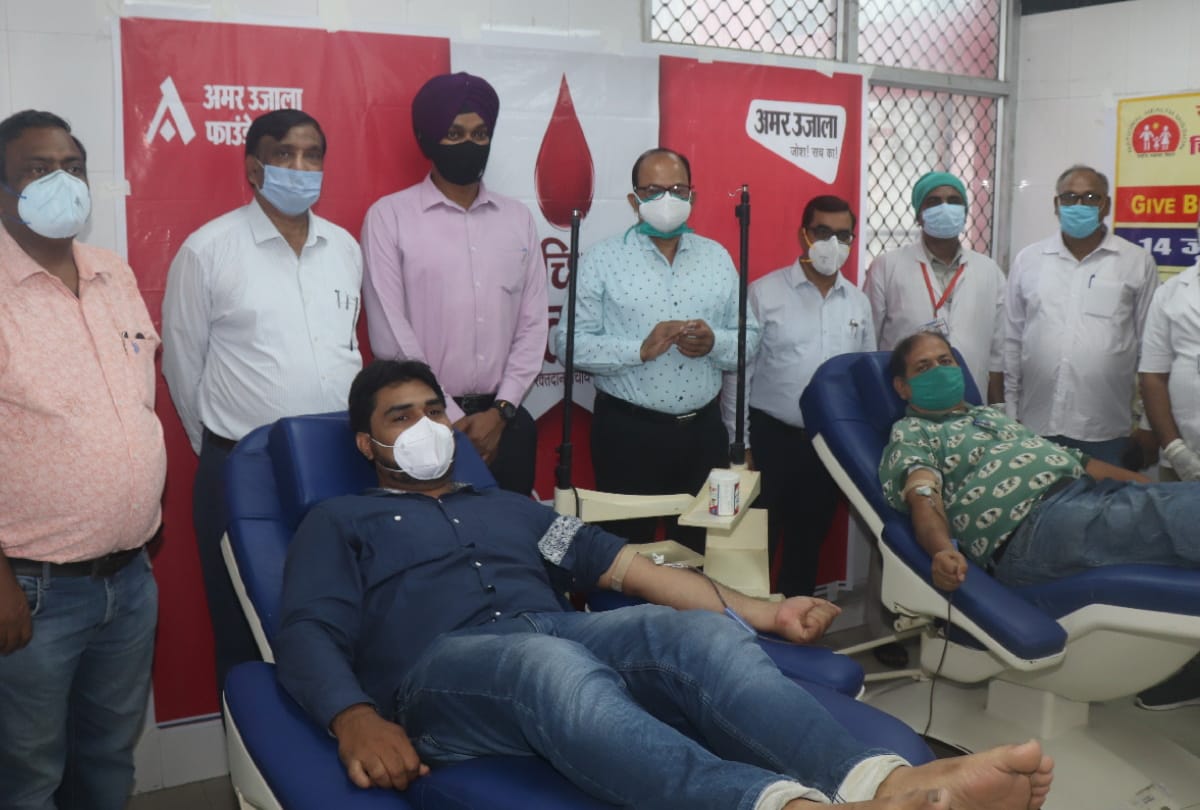 Amar Ujala Foundation campaign to donate blood in Gorakhpur