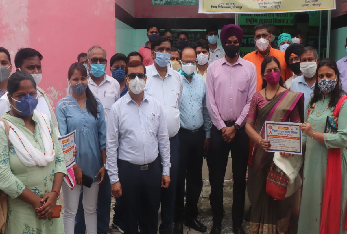 Amar Ujala Foundation campaign to donate blood in Gorakhpur