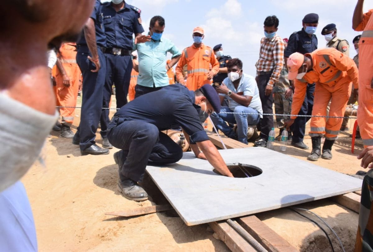 Army And Ndrf Team Rescue Four Year Old Child From Borewell