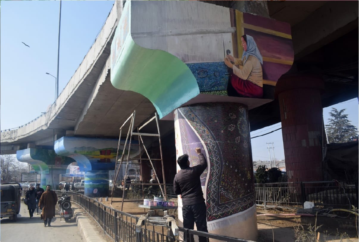 Artists showing their art on flyovers and walls in Kashmir