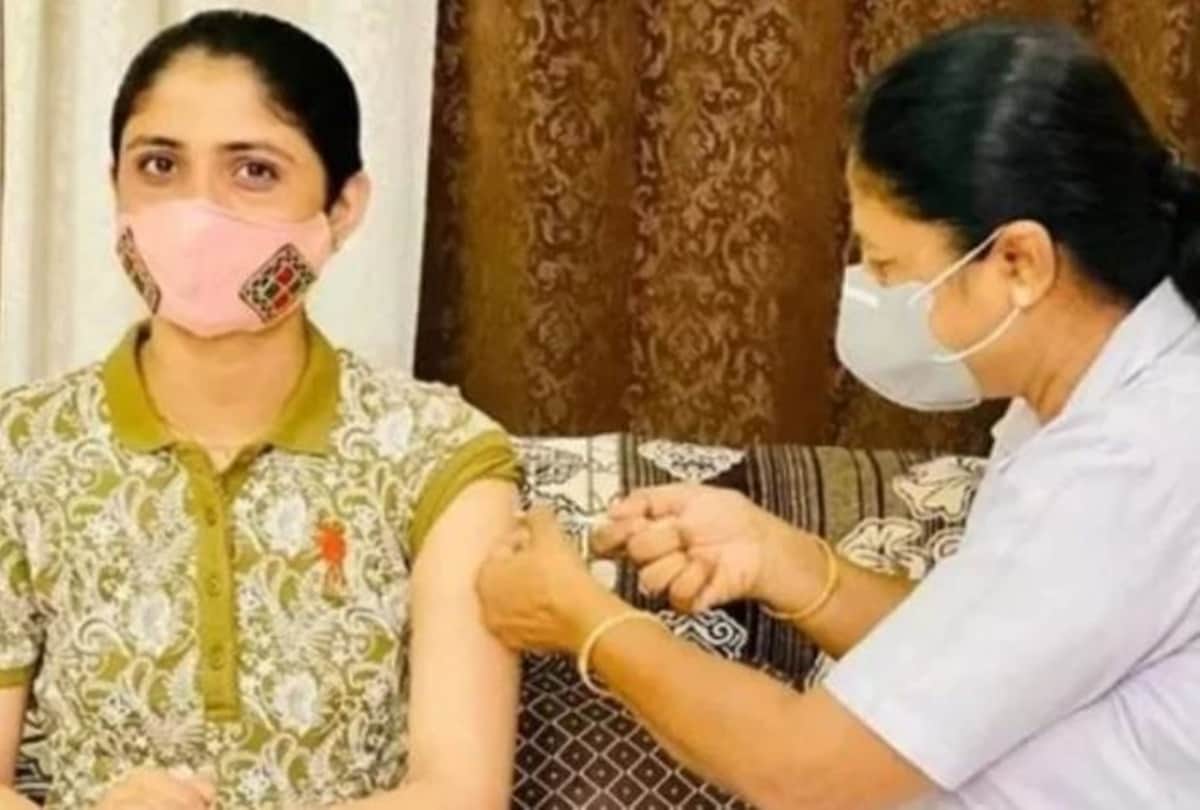 Neerja Bhanot brother passed away and Sonu sood will help student preparing for IAS