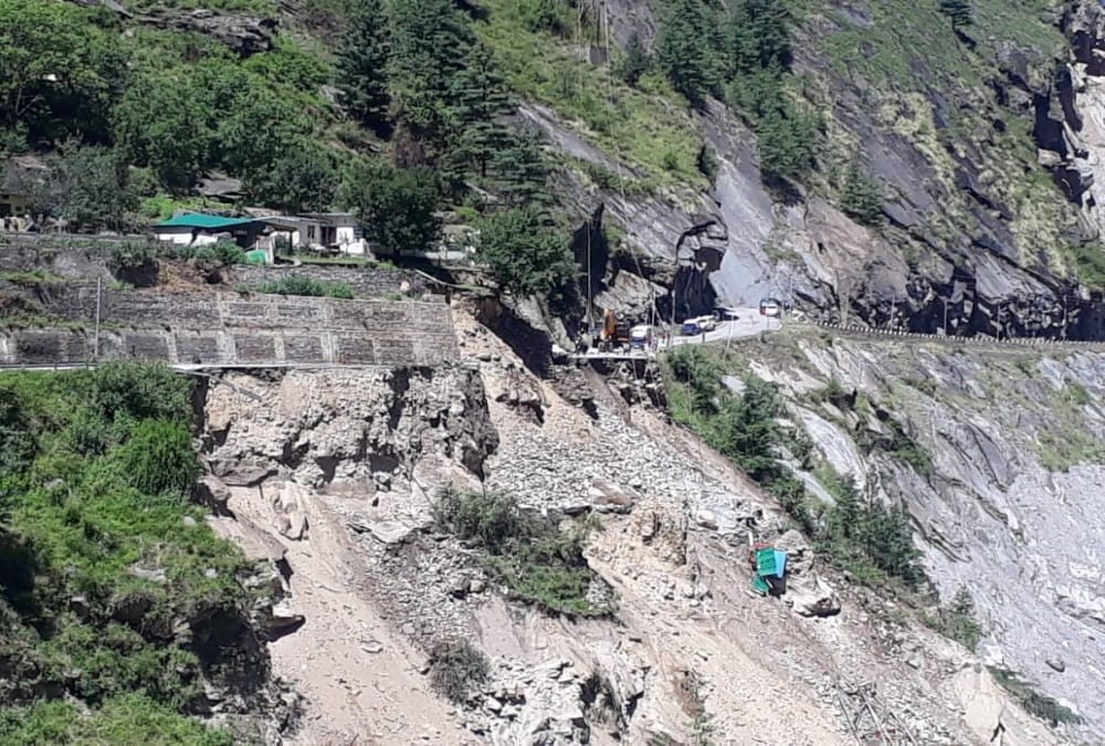 Uttarakhand Weather News: Joshimath malari highway 40 meter highway Destroyed after landslide