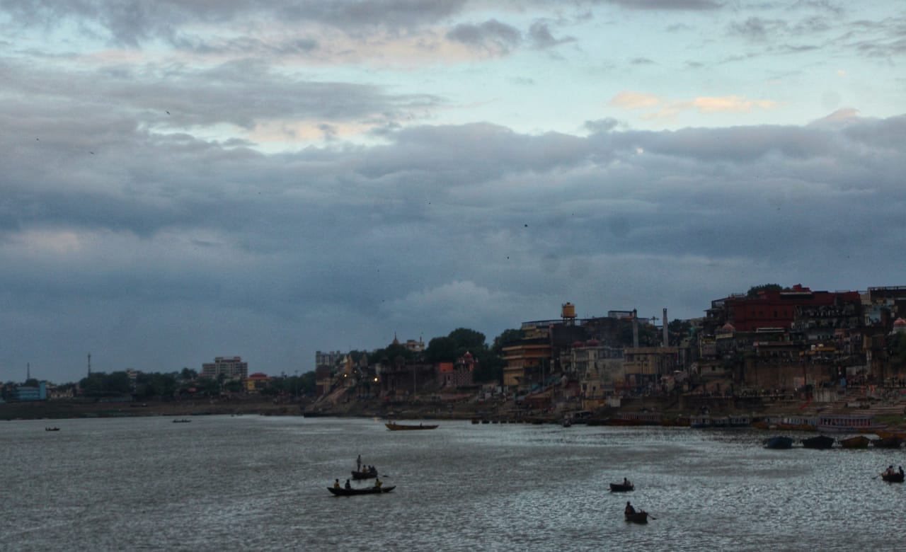 Monsoon knocked in varanasi pleasant weather people forgot social distance in fun at the ghats see photos