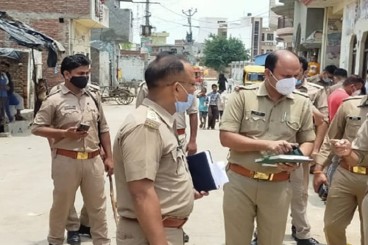 UP News: Inspector has deducted one lakh rupees challan of bike rider in Meerut