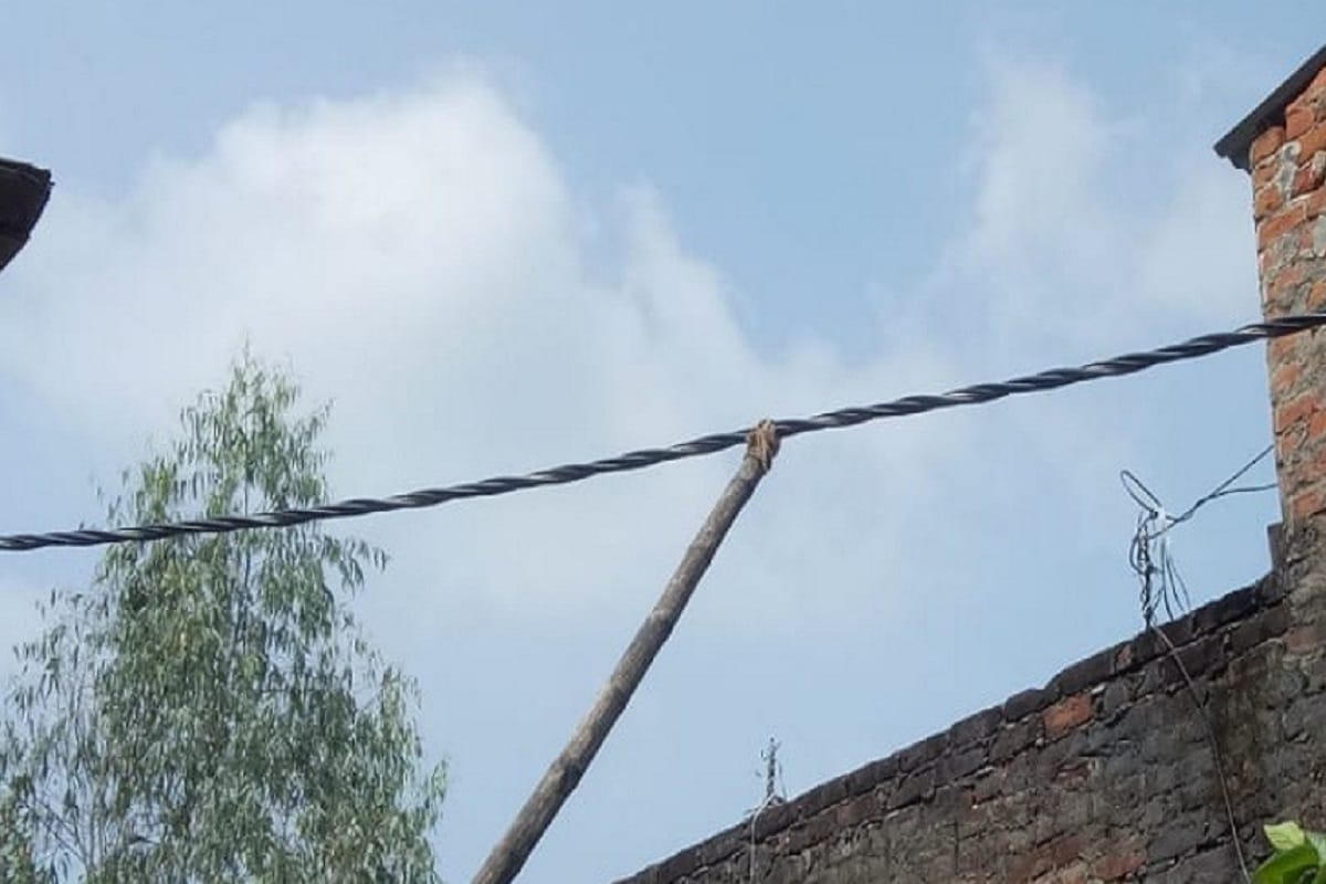 Amar Ujala Special Report: 11 crore electricity theft has been saved in three months due to LT AB cable in villages of UP