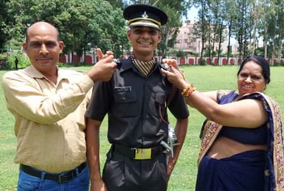 Farrukhabad: Two youths of the district became officer in the army, parents were happy to see them in uniform