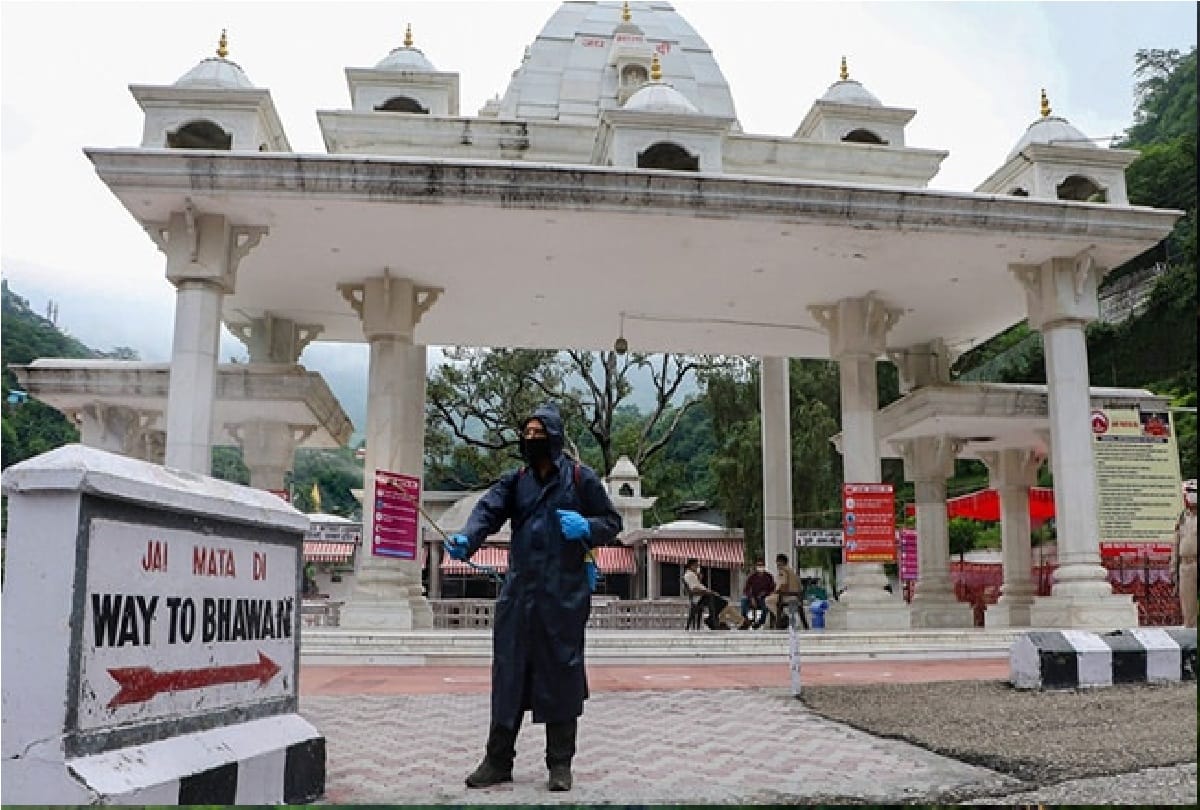 number of devotees increased in Vaishno Devi Dham, faces of businessmen blossomed