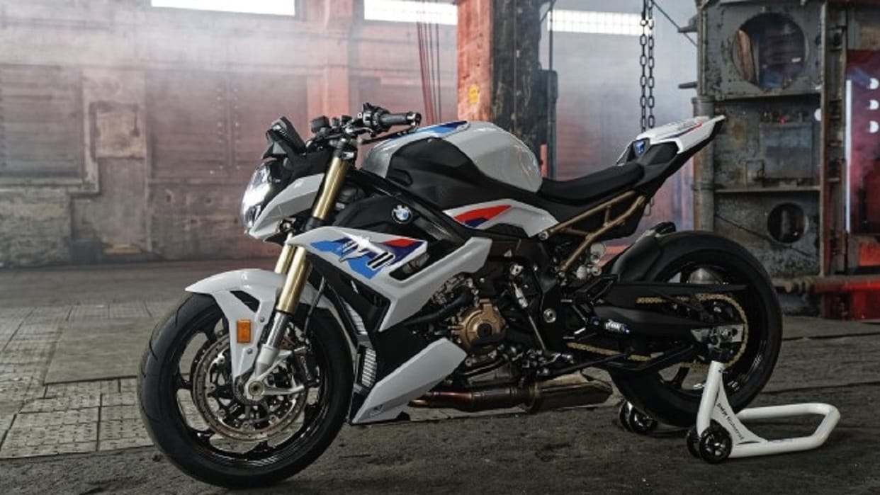 BMW Motorrad India launches 2021 S1000R naked superbike in India know price specifications and features sports bike in india
