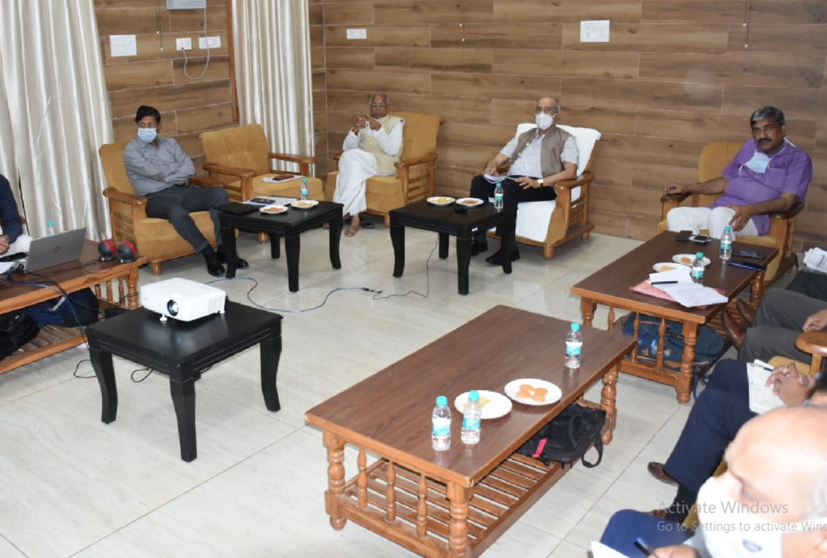 meeting on the development plan of Ayodhya.