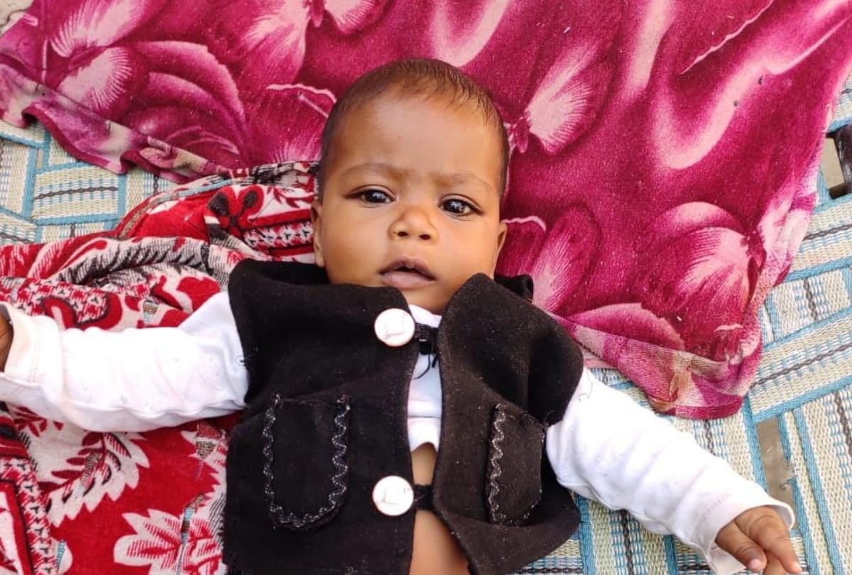 A four years old child falls into a pathole in Bahraich.