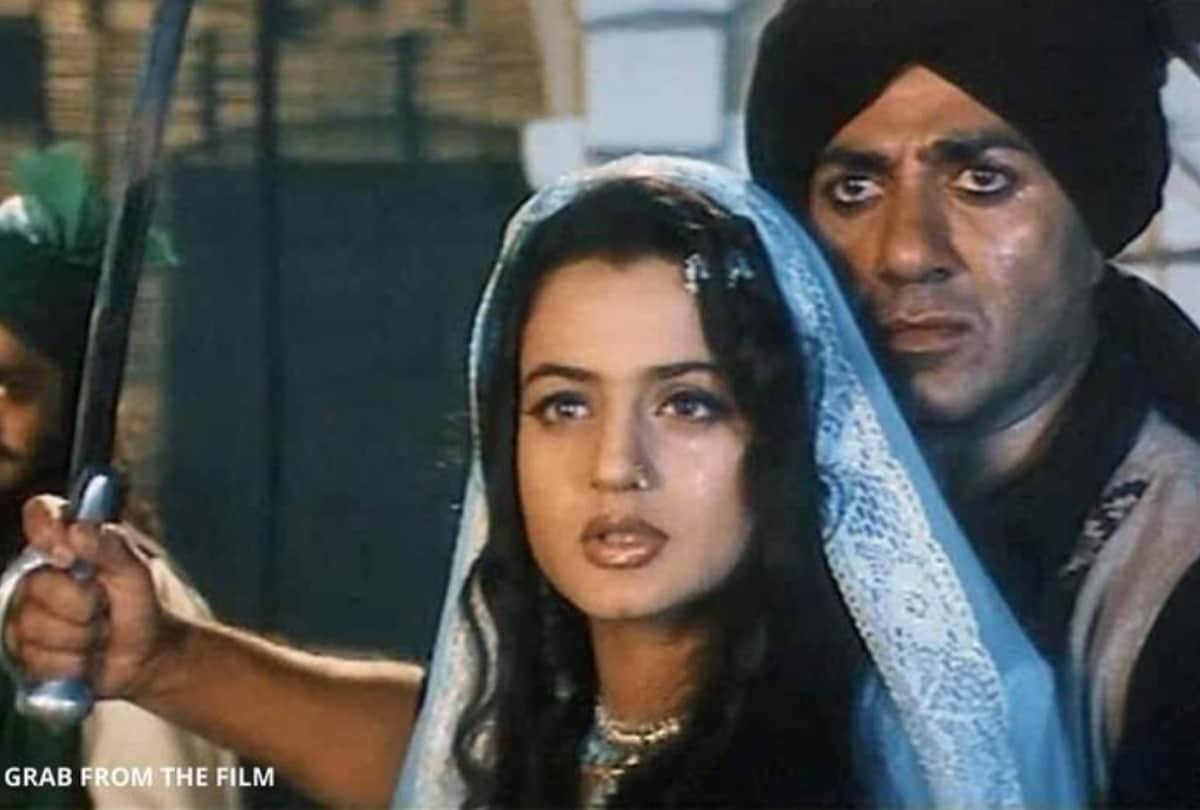 Sunny Deol Film Gadar will Re Release on theaters on this Date See Details here