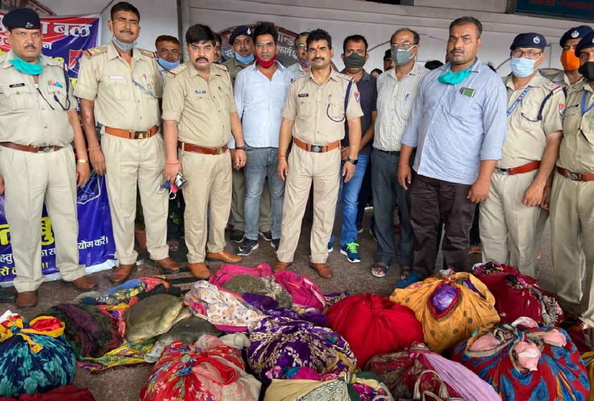 GRP Arrested four Turtles Smugglers in Gorakhpur Railway Station