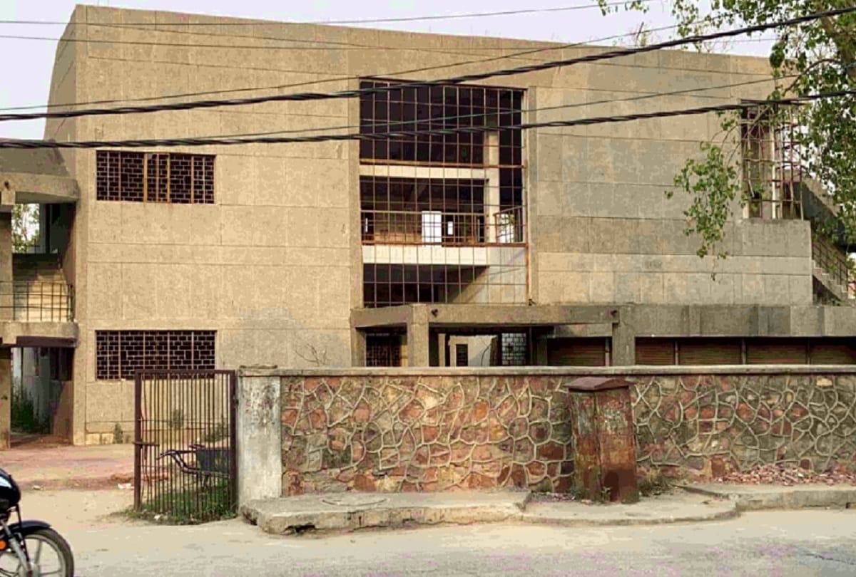 under the second master plan 2021 the community center built in the village became ruins