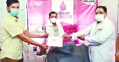 Blood donors arrived soaking in the rain to save the lives of the needy