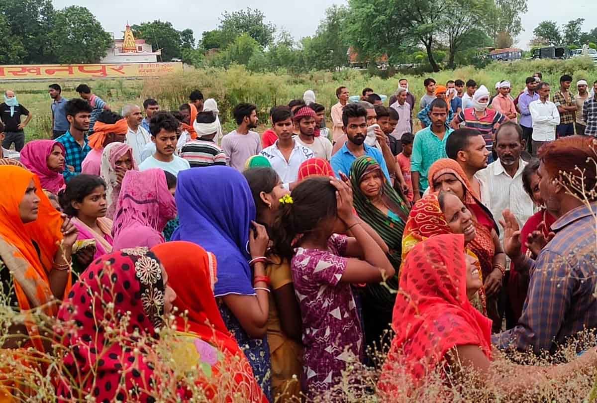 After killing dead body was thrown in the field, doubt murder in illegal relationship