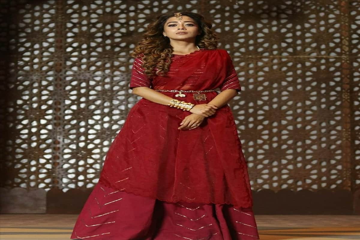 beautiful and budget lehengas of tina duttta in hindi