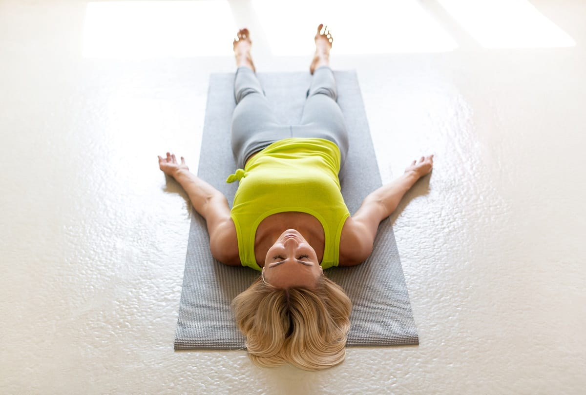 Avoid These Mistakes While Doing Yoga Asanas Know Exercise Safety Precautions in Hindi