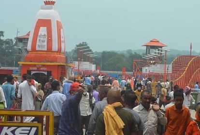 हरकी पैड़ी पर बड़ी संख्या में पहुंचे श्रद्धालु