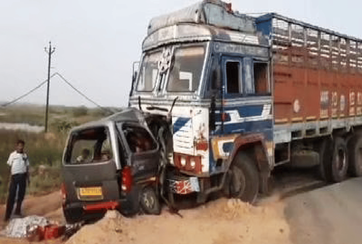 Gujarat Accident news accident occurred near tarapur in anand districts 10 people are died
