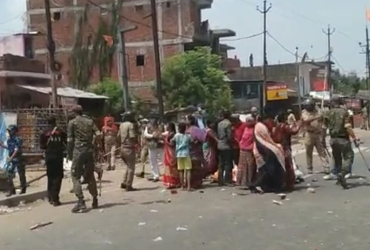 Uproar over death of youth in road accident, dispute between villager and police