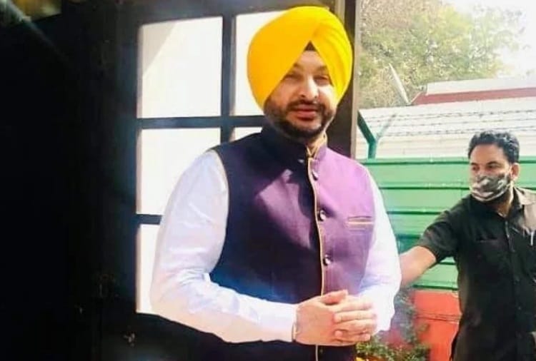 SC Commission summoned Ludhiana MP Ravneet Bittu over his indecent remark on Scheduled class