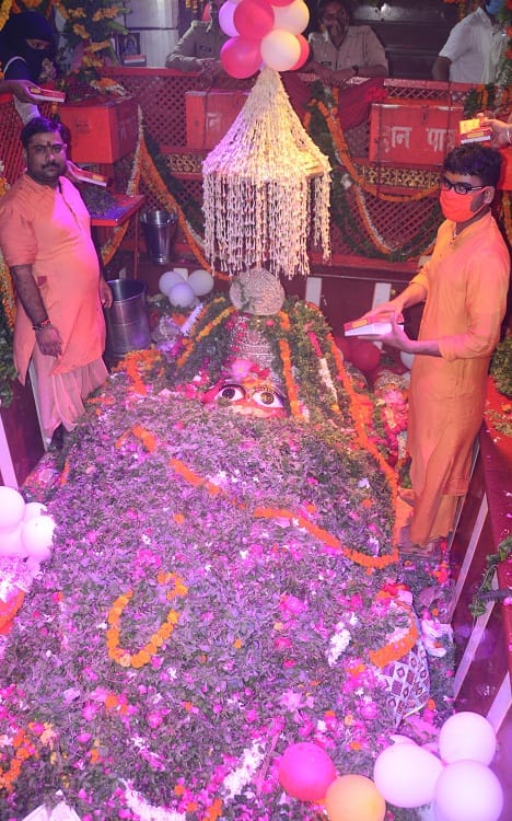 Jyeshtha Mangal: Bajrang Bali's door, echoing cheers