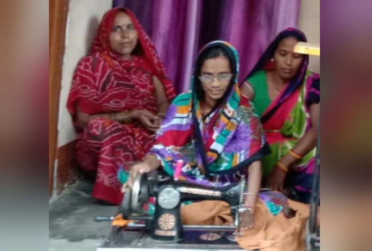 stuggle story of Divyang Sasikala giving employment to women in Gorakhpur