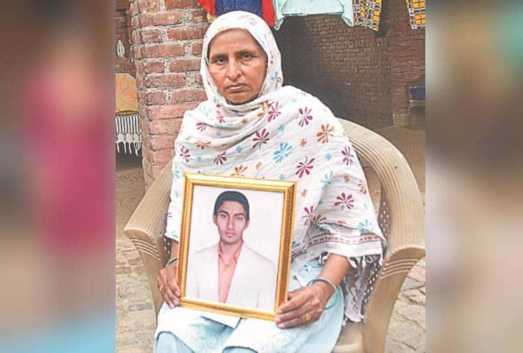 Meerut mother makes kanyadaan of his son  girlfriend after his honor killing