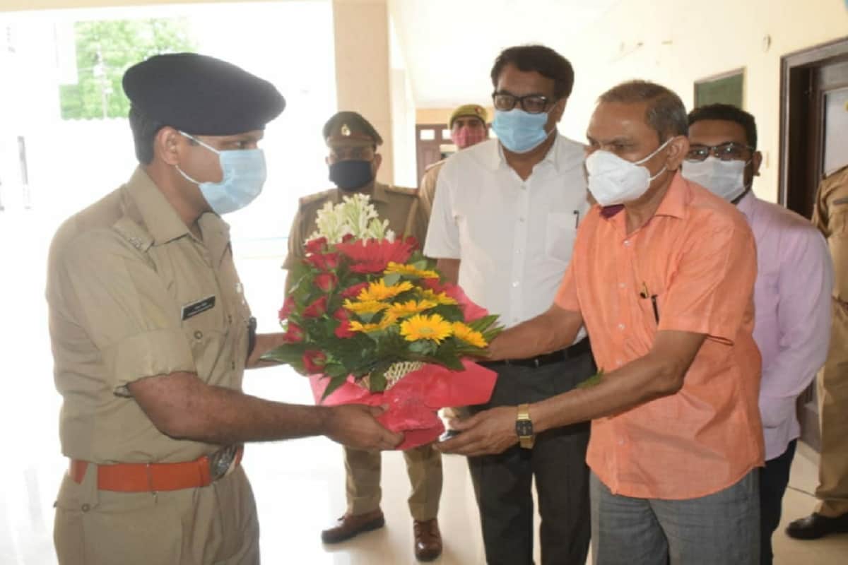 Meerut News: SSP Prabhakar Choudhary reached Circuit House and see photos