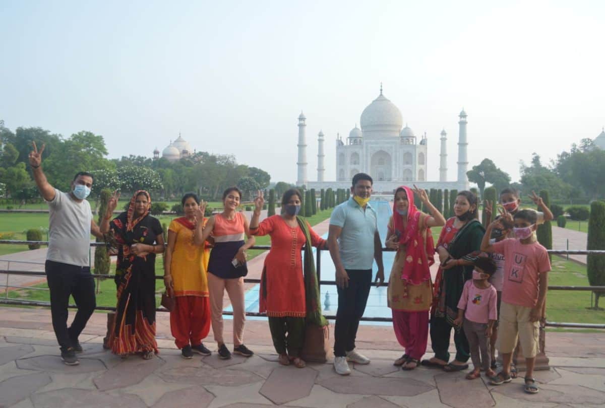 Taj Mahal Open After Two Months Brazil's Melissa Became The First Tourist