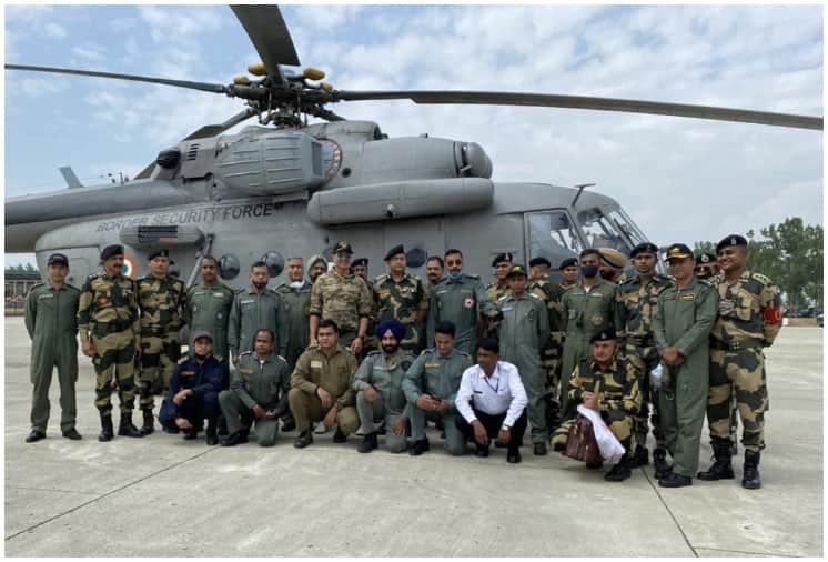 Akshay Kumar meets BSF jawans in Jammu and Kashmir SEE VIRAL PHOTOS