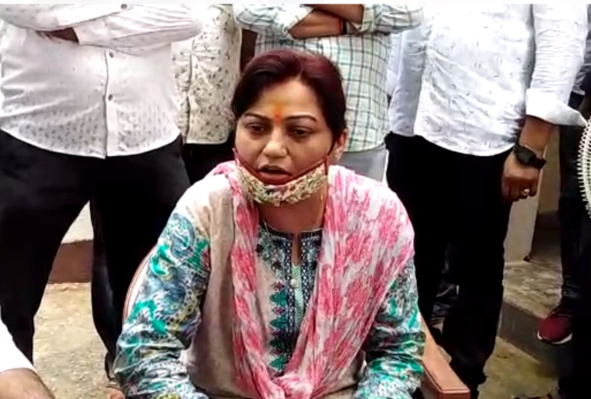 ddc firing video viral case filed in Sultanpur.