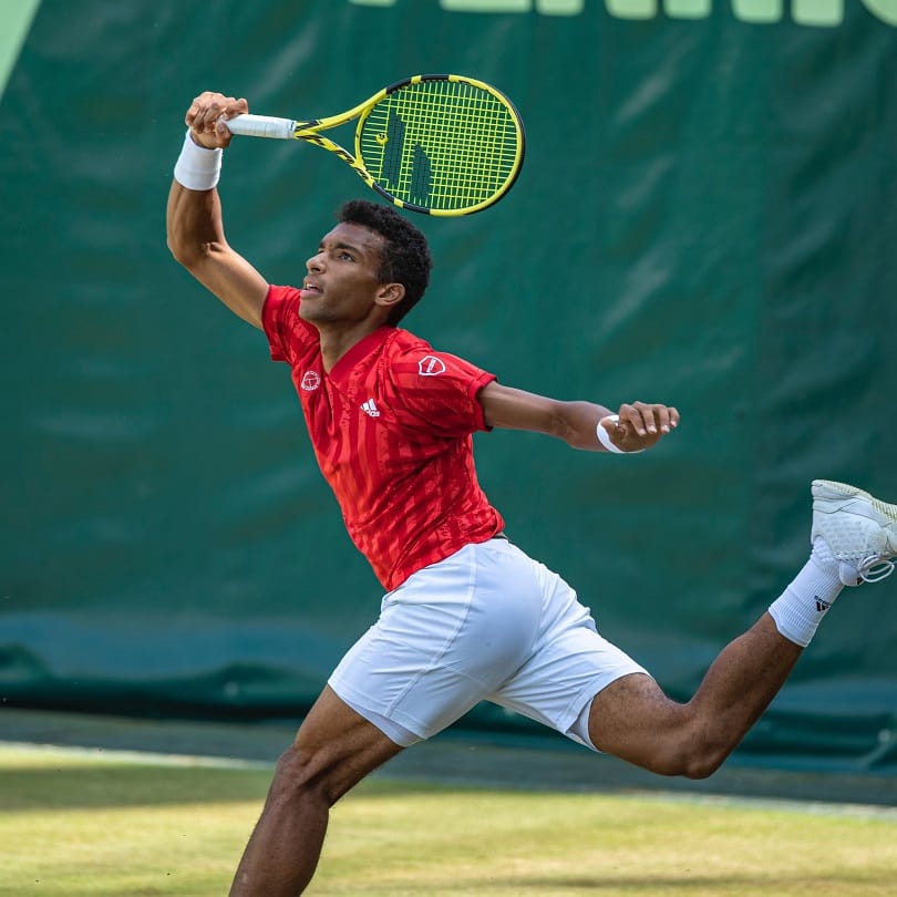 Halle Open: 20 year old Felix Auger beats his idol Roger Federer