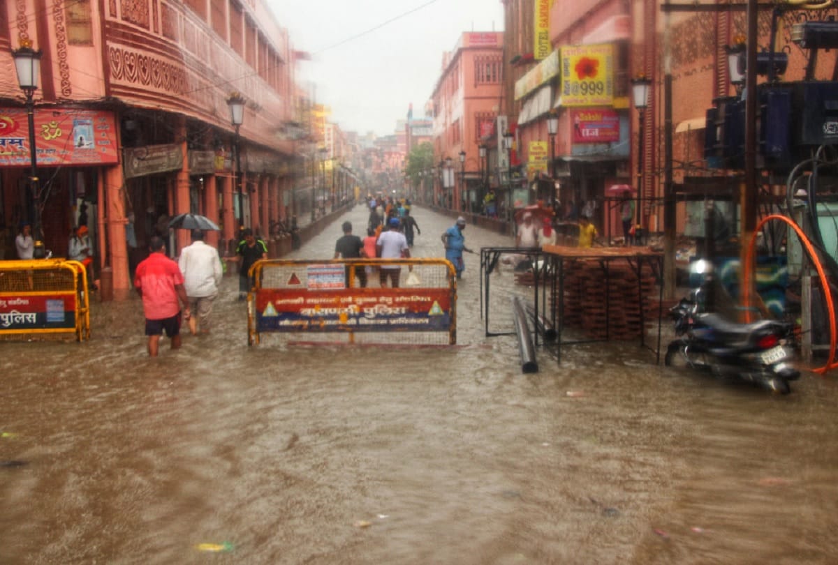 monsoon rain in varanasi 96 millimetre in single day City Were Troubled By The Problem Of Water Logging see photos