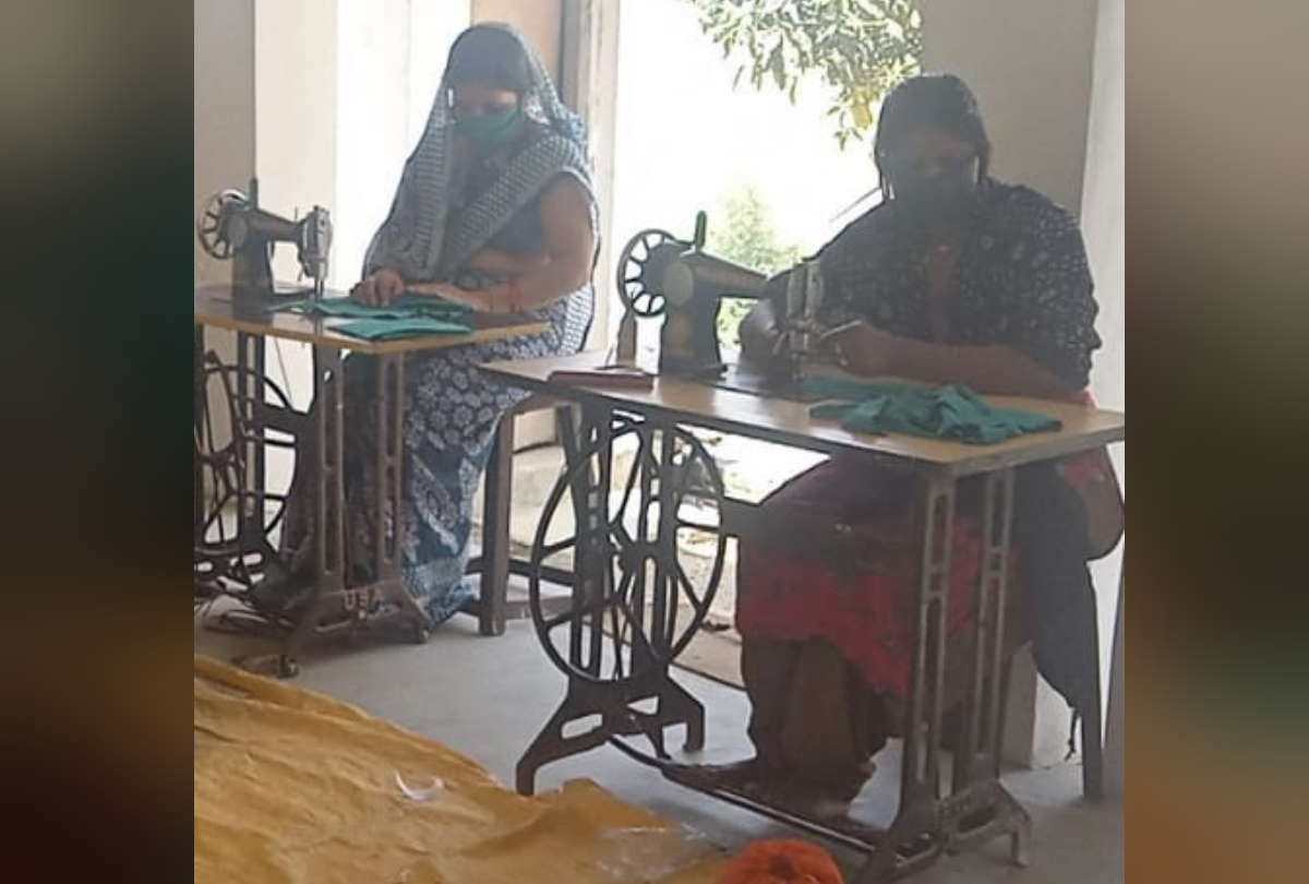 struggle story of Women Self Sufficient By hand made Mask ppe kit From Self Help Groups In Gorakhpur During corona lockdown