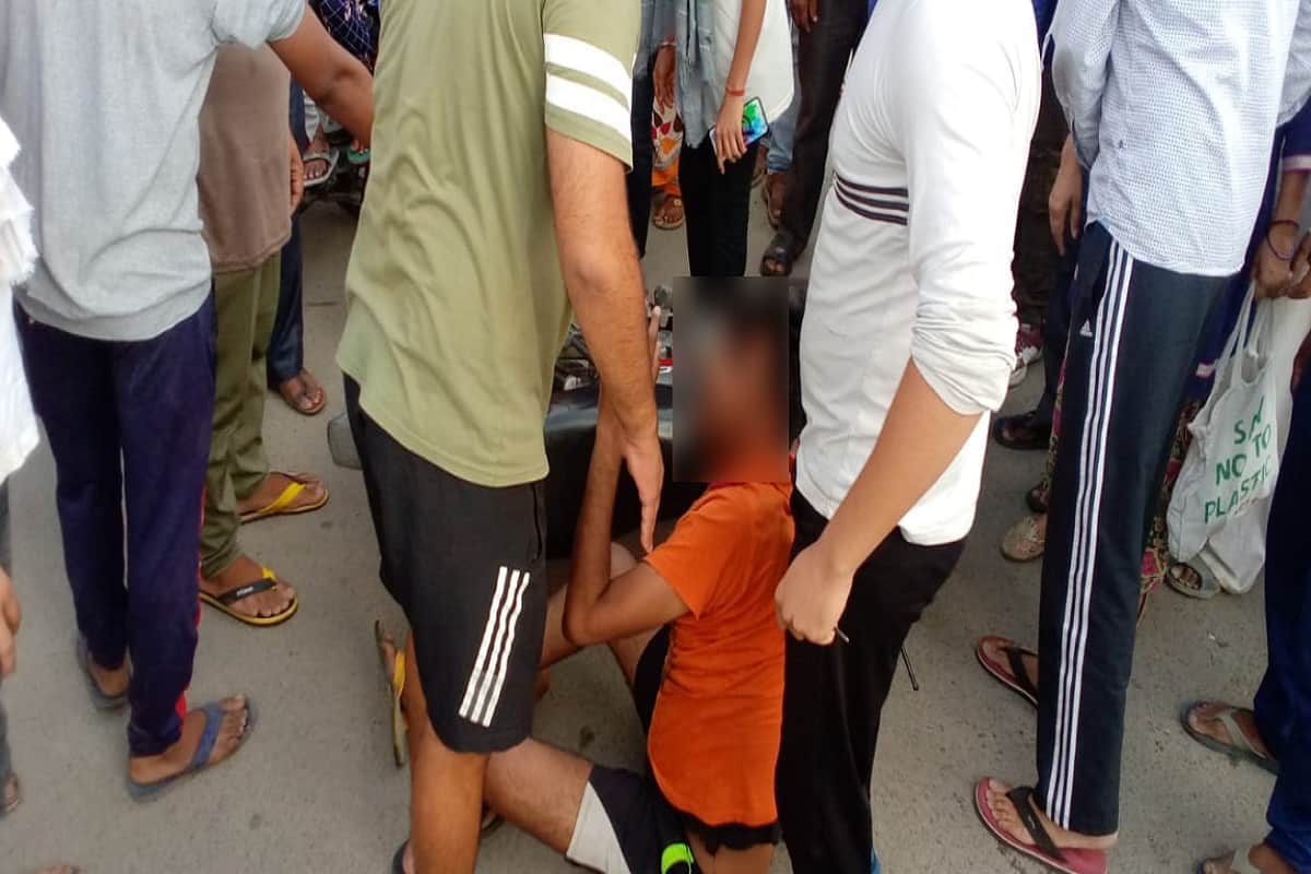 UP News: A youth have beaten up after molesting Judo player in Meerut and see photos