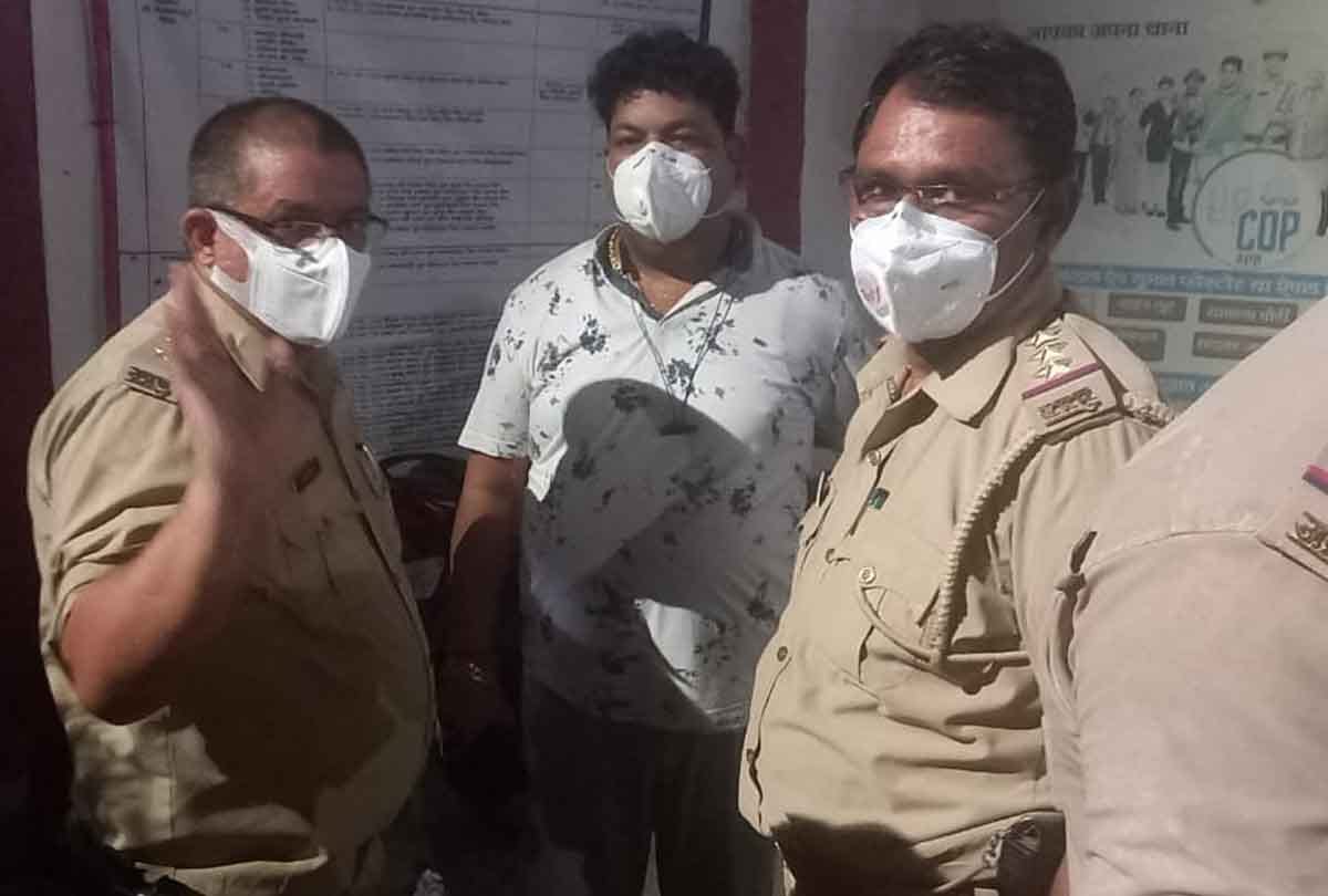 Six accused went to jail for firing in front of MLA residence in Farrukhabad