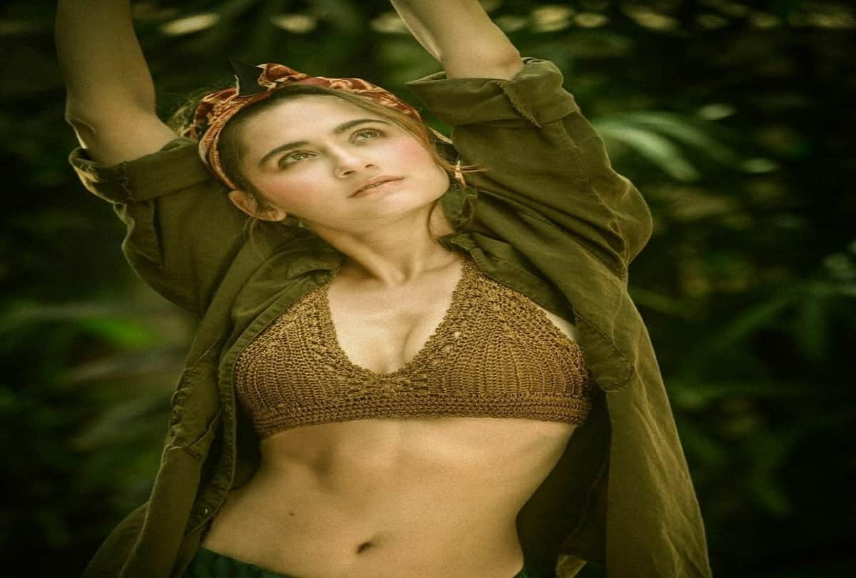 sanjeeda sheikh latest beautiful look rashmi commented on picture