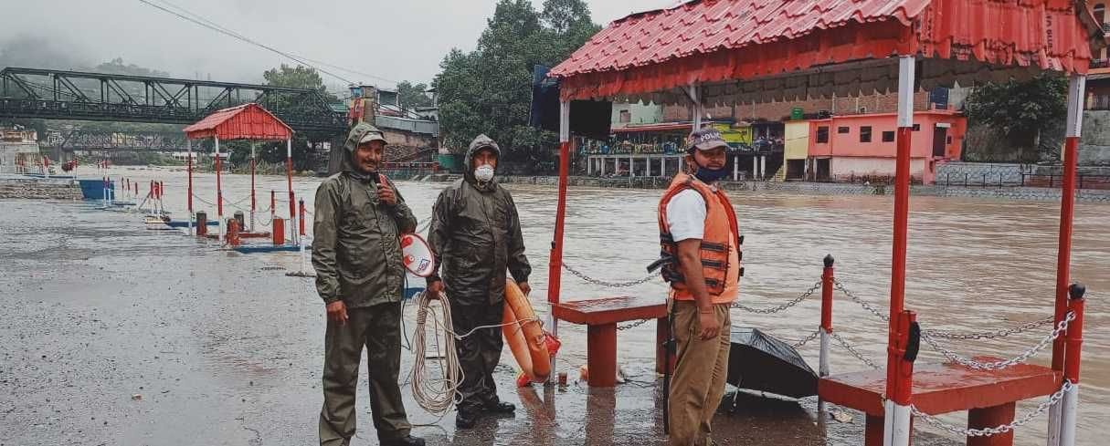 Can alert people, but water police cannot save them from the overflowing river