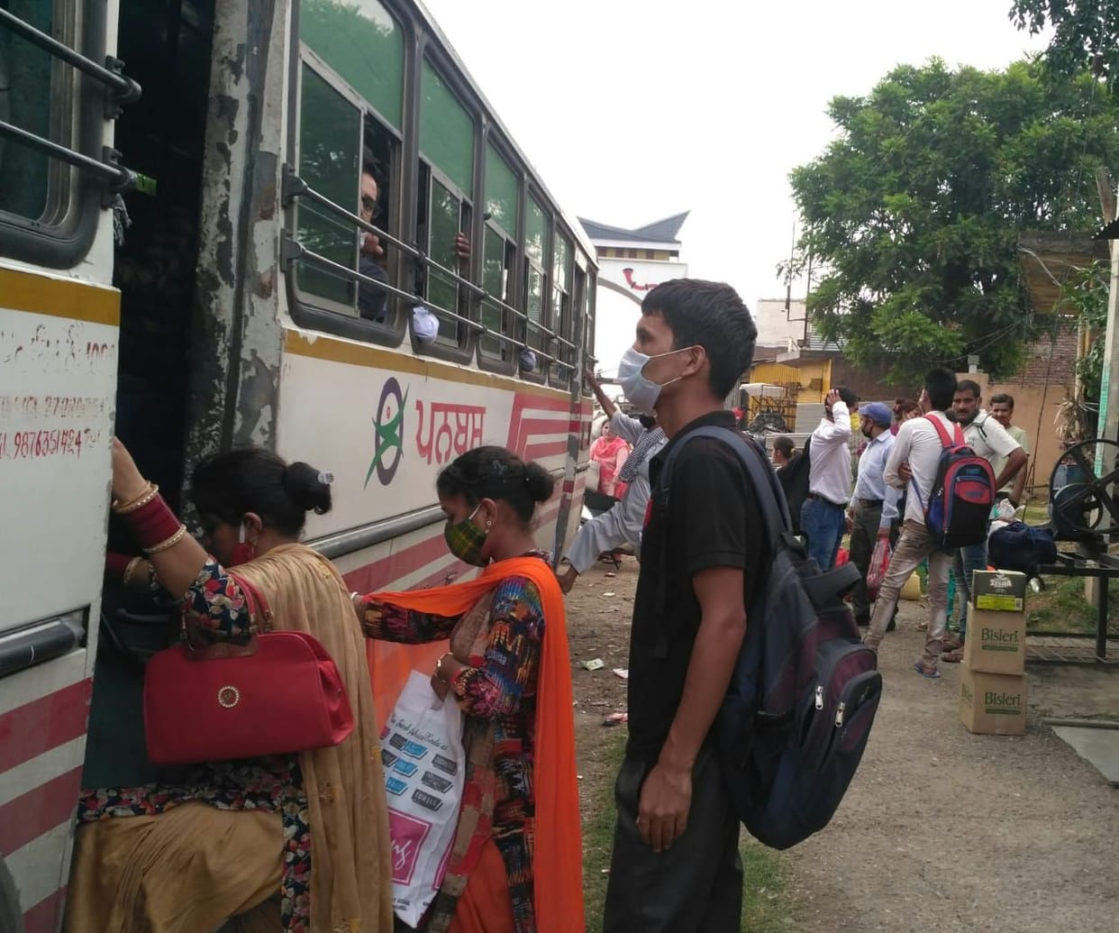 Inter state service stalled, Punjab buses carrying passengers from border
