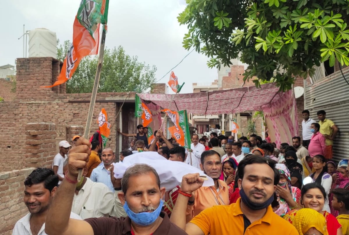 Ghaziabad loni man assault case angry villagers took pyre rally of rahul gandhi and asaduddin owaisi police still in search of umed idris