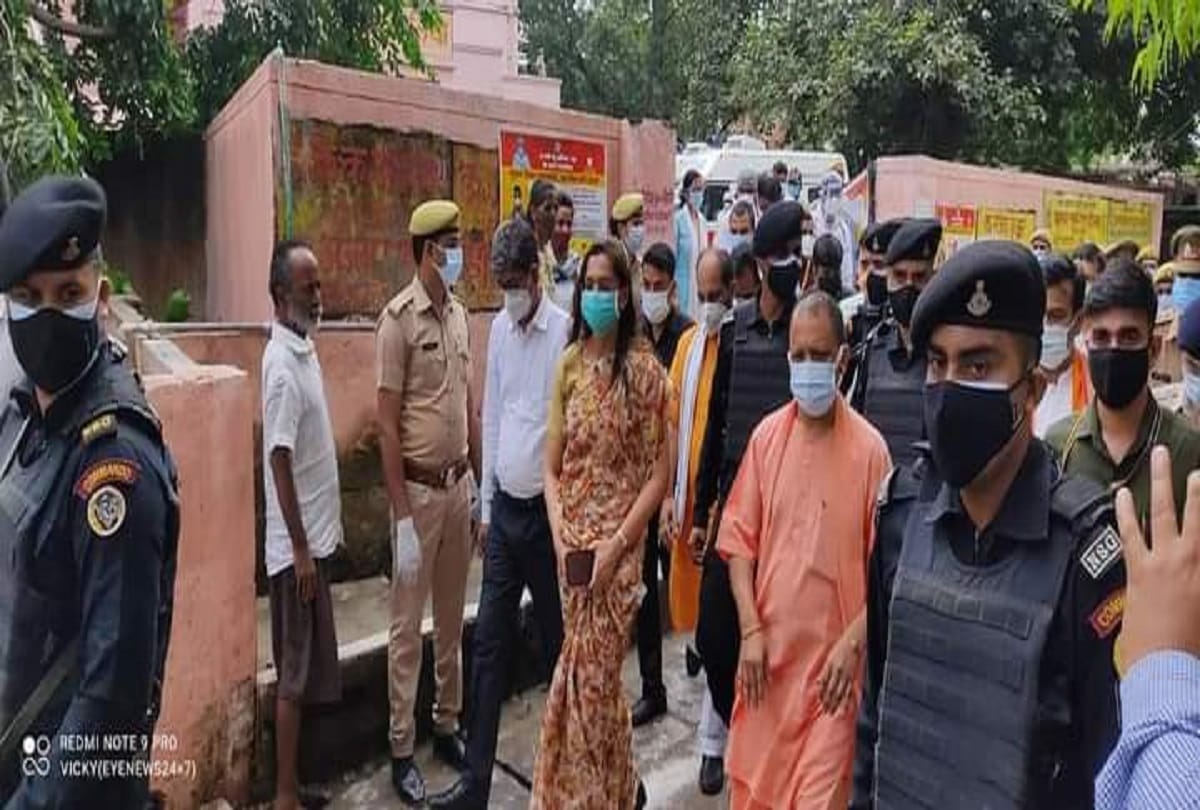 Cm yogi adityanath visit in ballia inspection of district hospital chief minister asked to patients such arrangement happened in today or was it already there